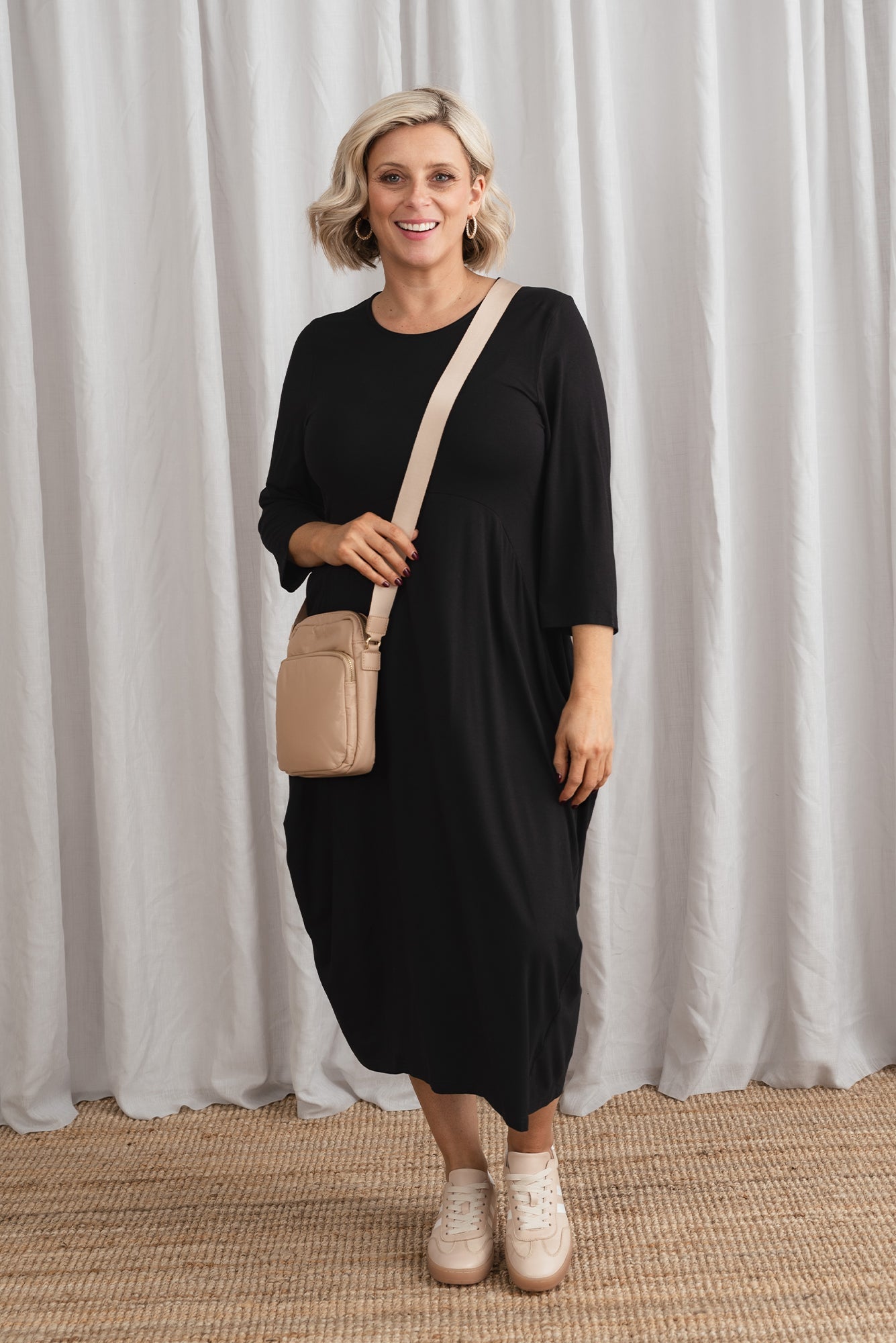 Glenda Black Sleeved Crescent Dress