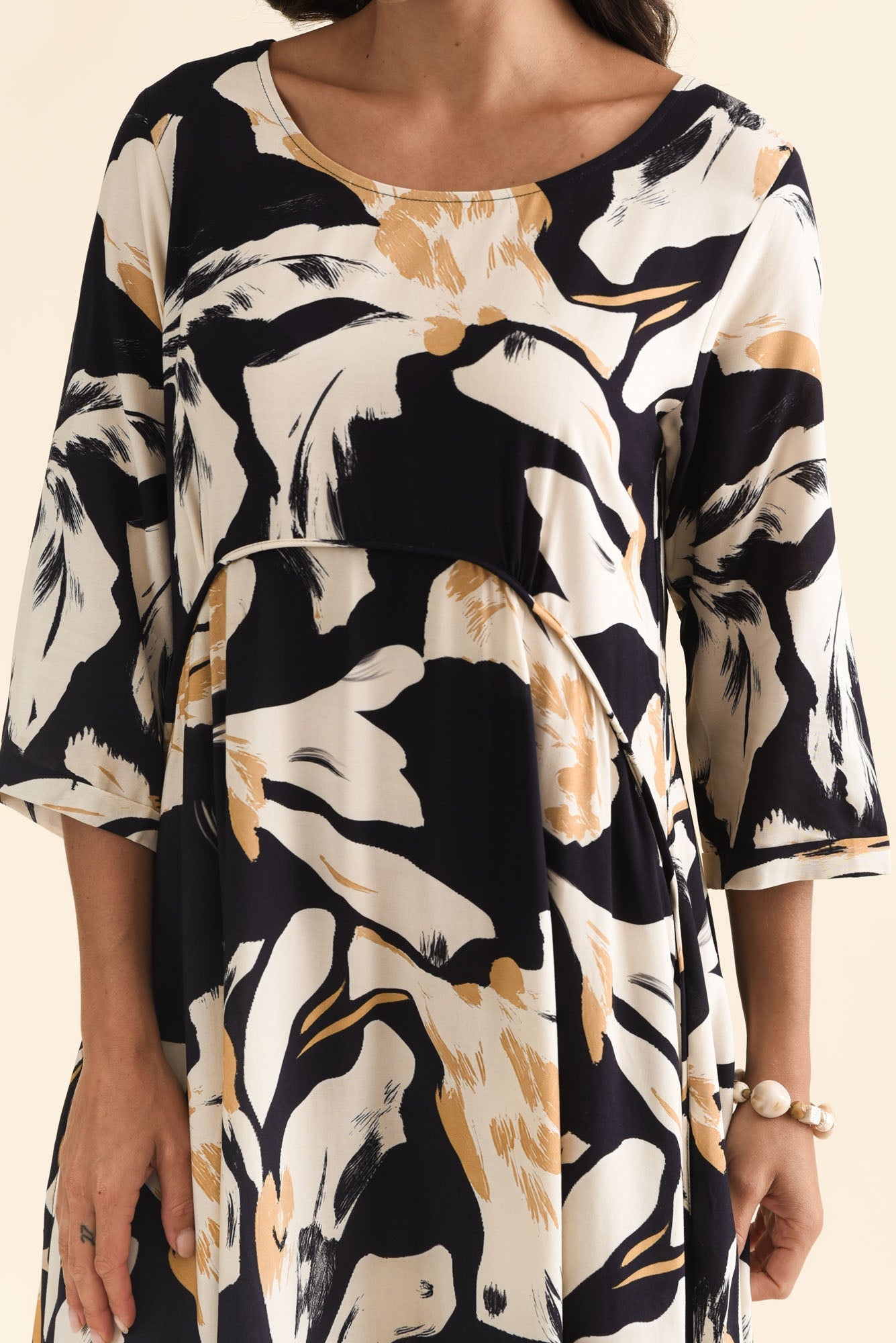 Zaelia Navy Abstract Sleeved Crescent Dress