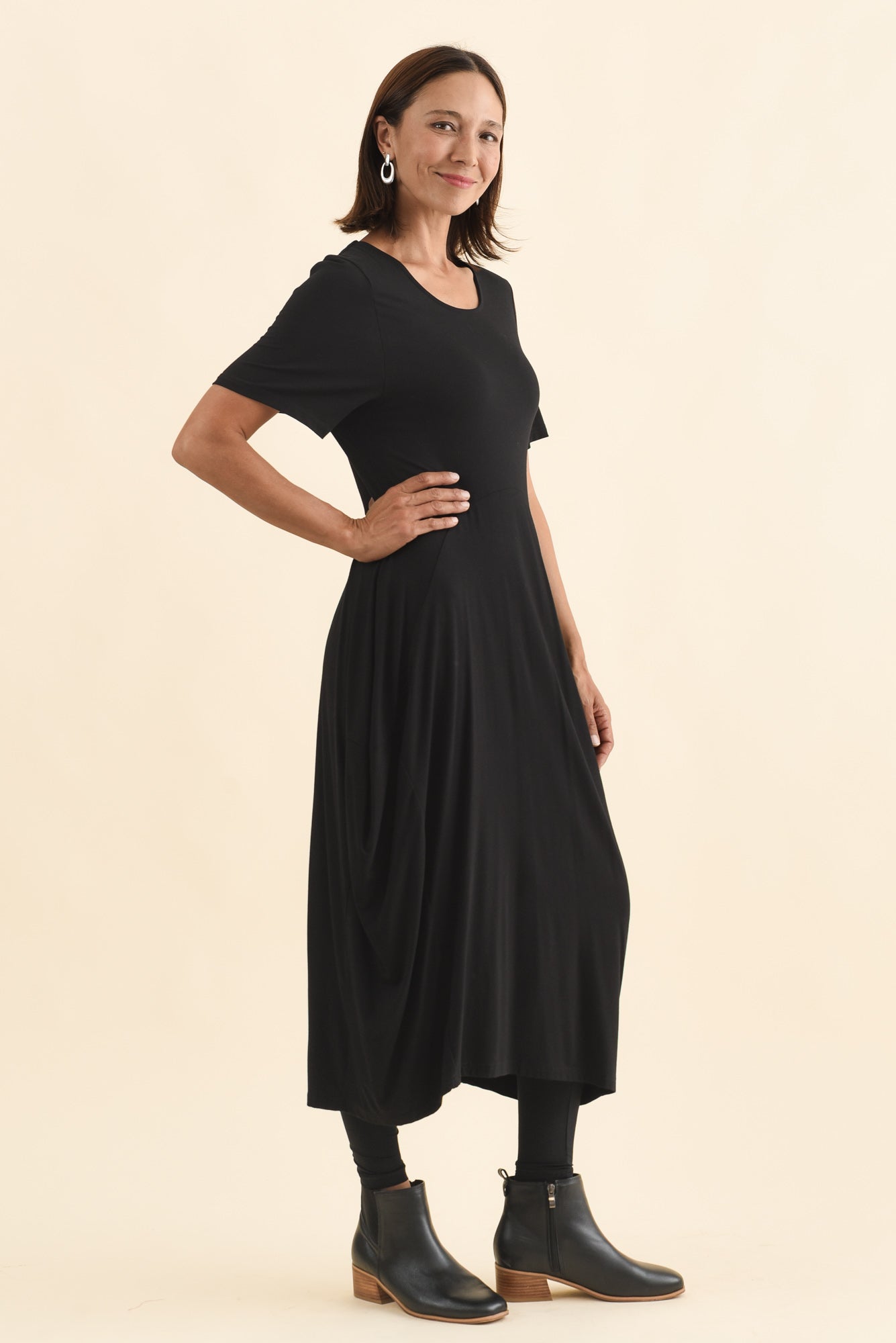 Glenda Black Short Sleeve Crescent Dress