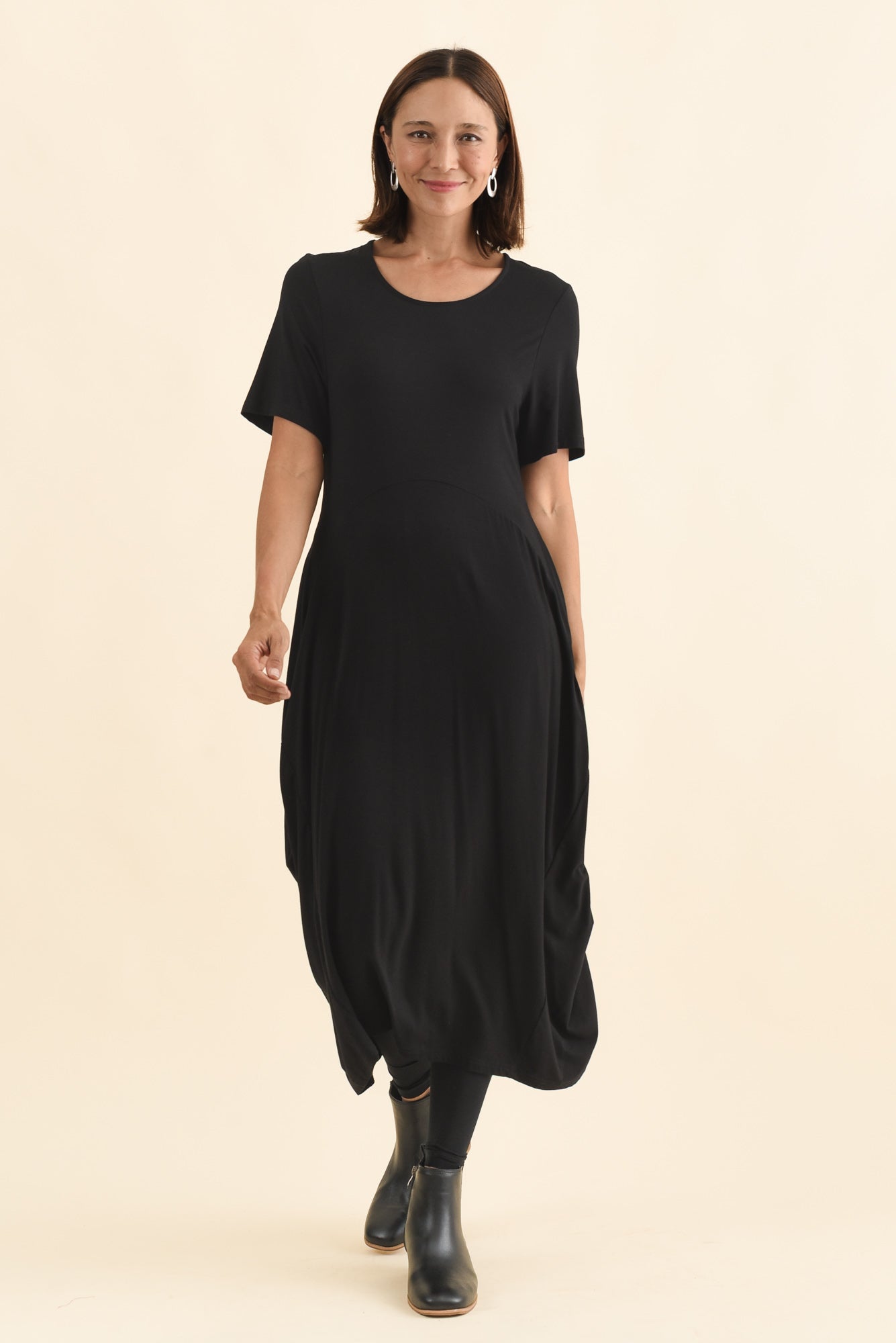 Glenda Black Short Sleeve Crescent Dress